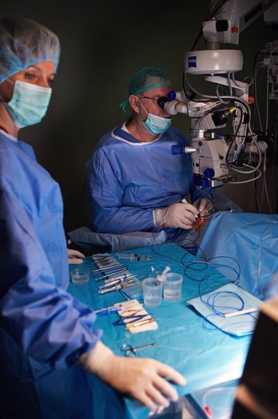 Bezpłatne leczenie operacyjne odwarstwienia siatkówki w ramach NFZ